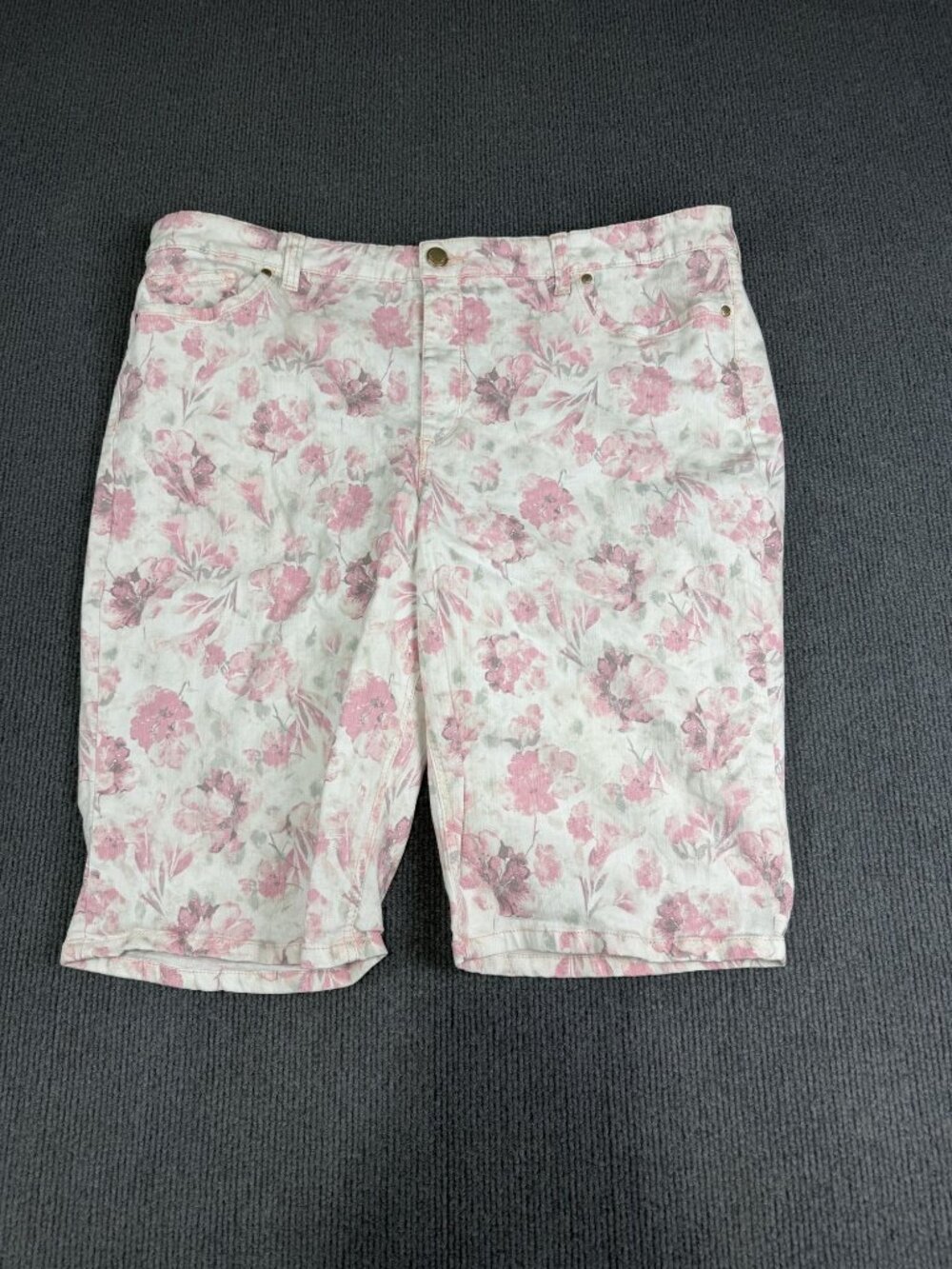 Bandolino Womens Pink & White Floral Print Riley Bermuda Shorts Size 18